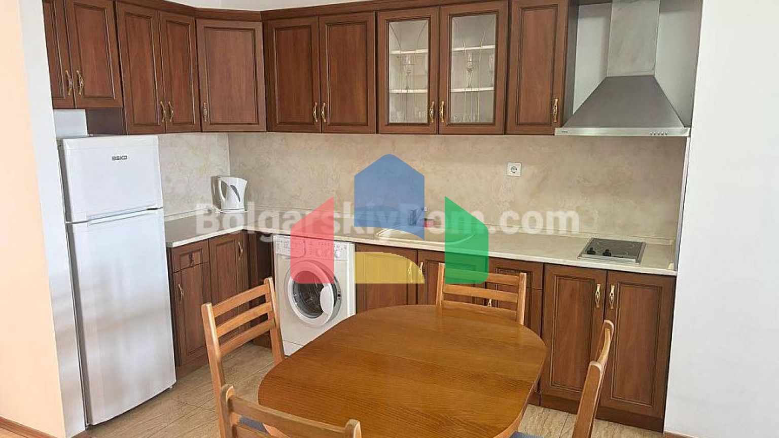 Трикімнатна квартира в Марина Кейп