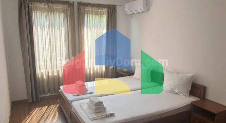 Трикімнатна квартира в Марина Кейп