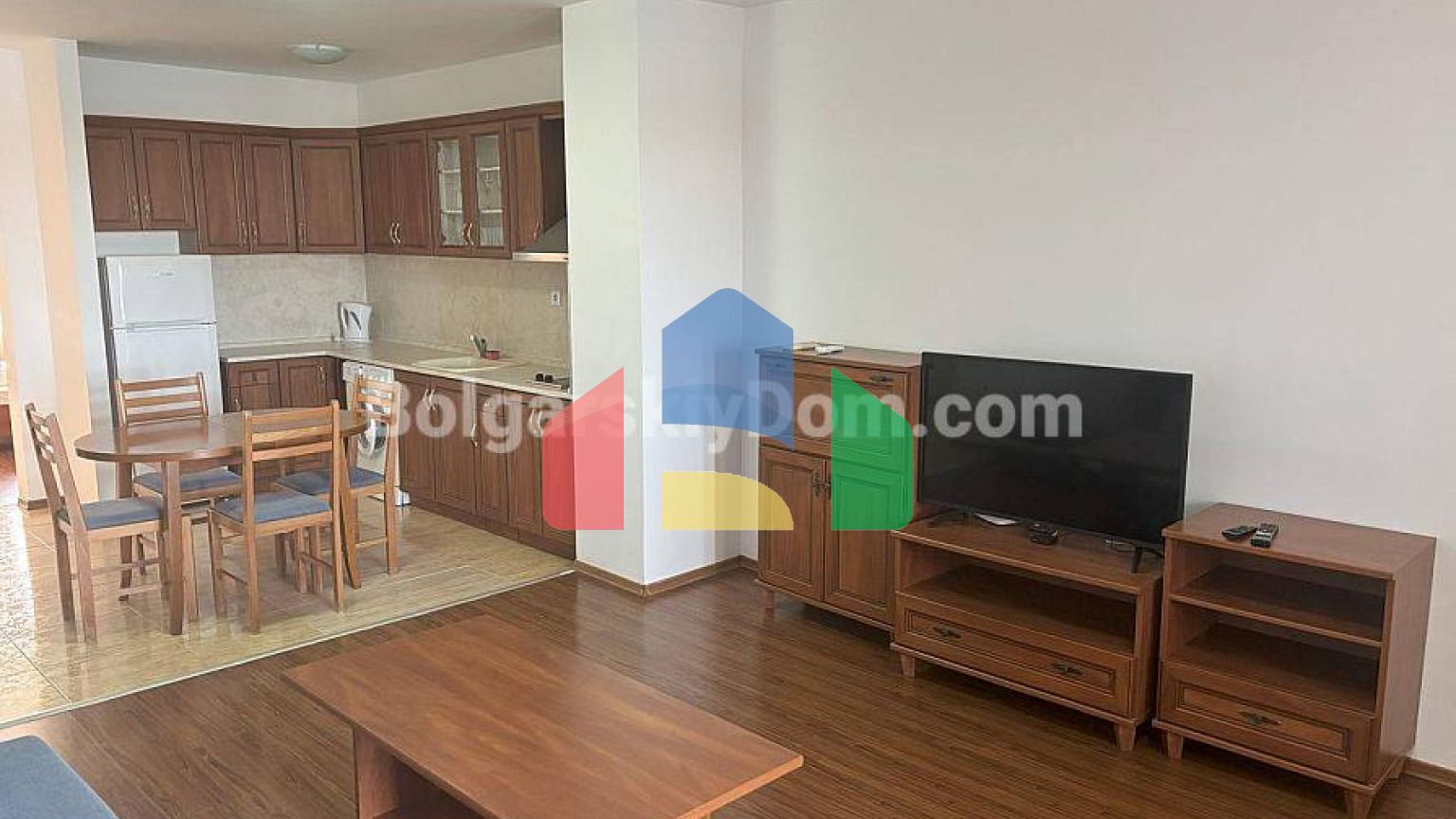 Трикімнатна квартира в Марина Кейп