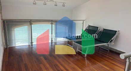 П'ятикімнатний мезонет в Марина Кейп