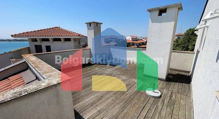 П'ятикімнатний мезонет в Марина Кейп