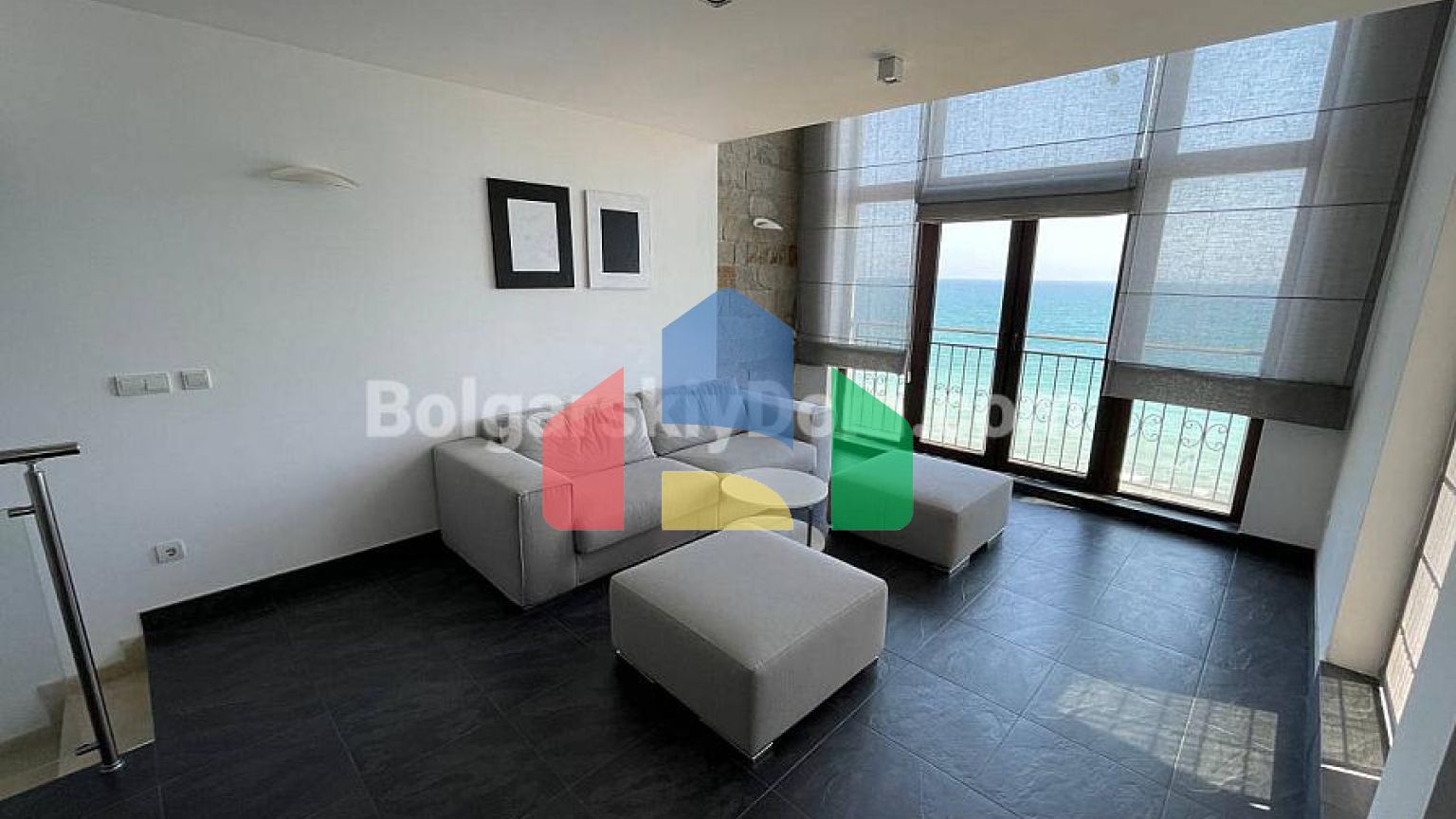 П'ятикімнатний мезонет в Марина Кейп