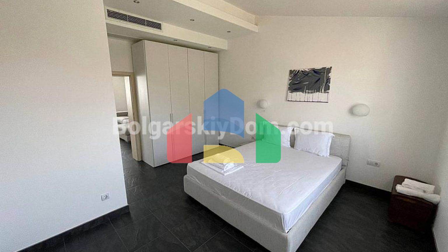 П'ятикімнатний мезонет в Марина Кейп