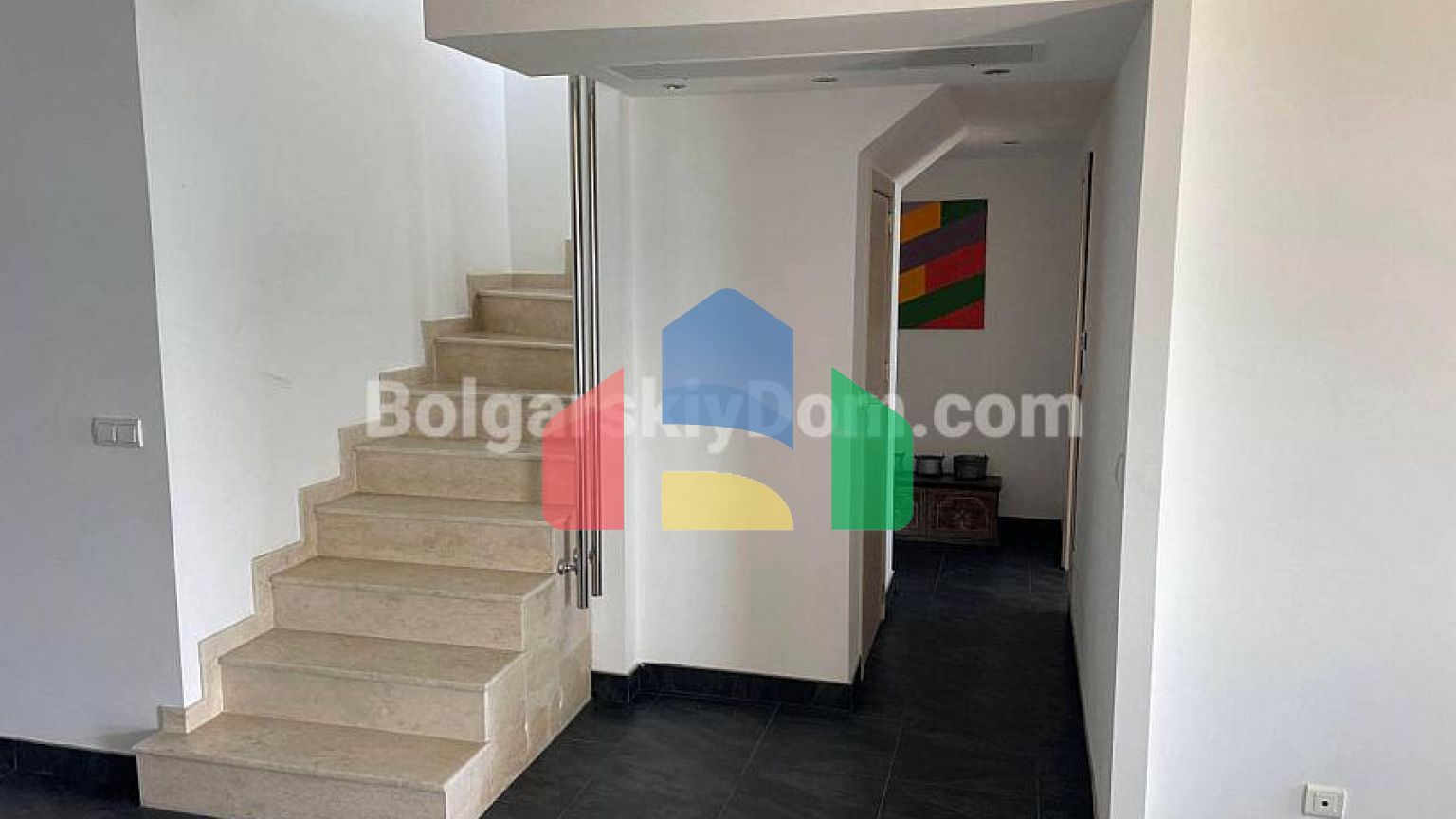 П'ятикімнатний мезонет в Марина Кейп