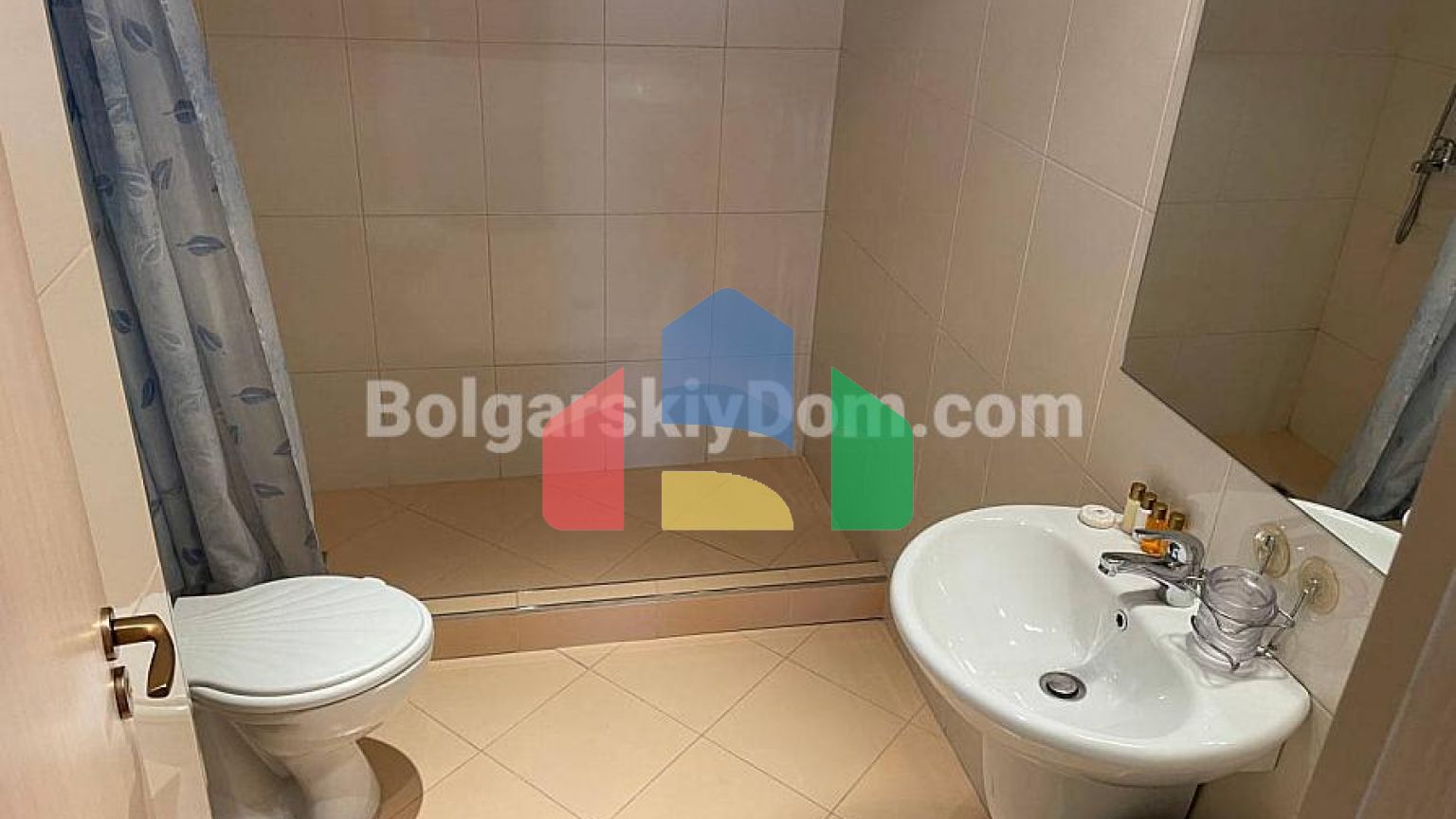 П'ятикімнатний мезонет в Марина Кейп