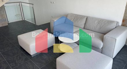 П'ятикімнатний мезонет в Марина Кейп