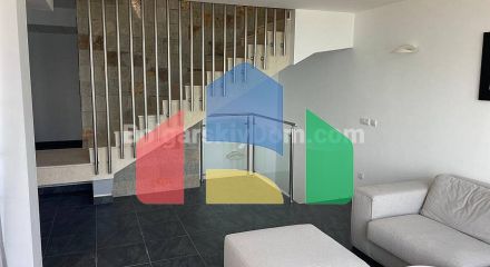 П'ятикімнатний мезонет в Марина Кейп