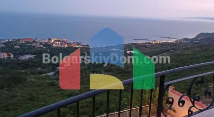 Будинок в Топола