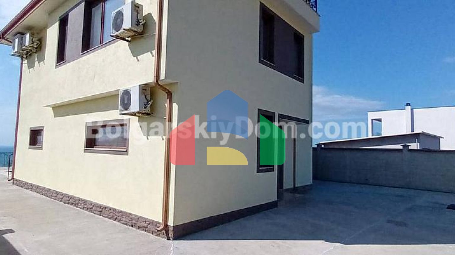 Будинок в Топола