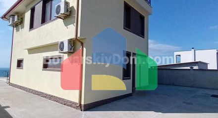 Будинок в Топола