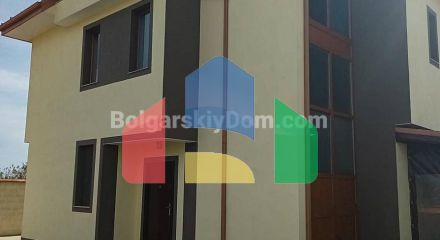 Будинок в Топола