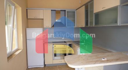 Просторий будинок в 50 м від моря