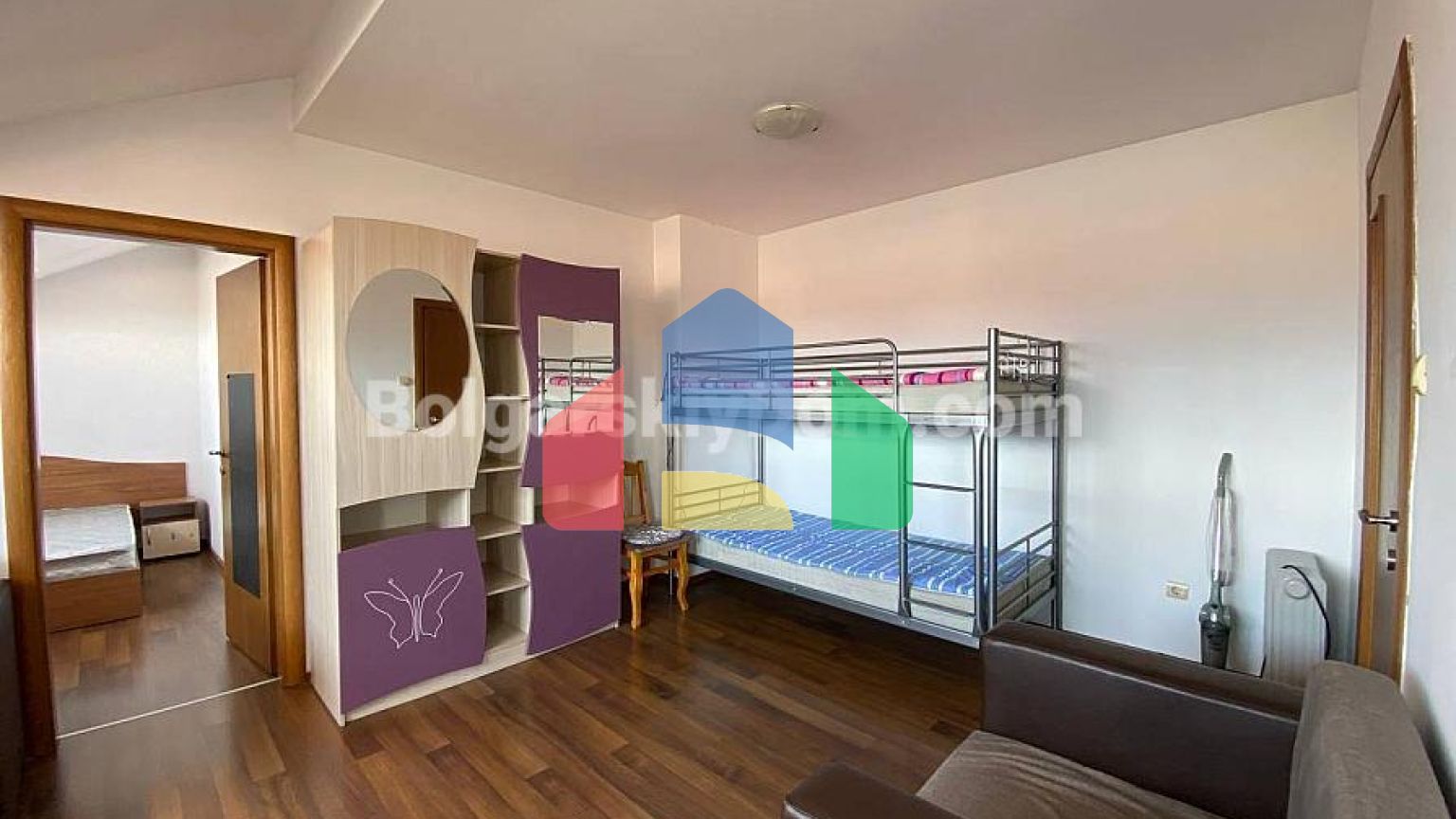 Двокімнатна квартира в Разлозі