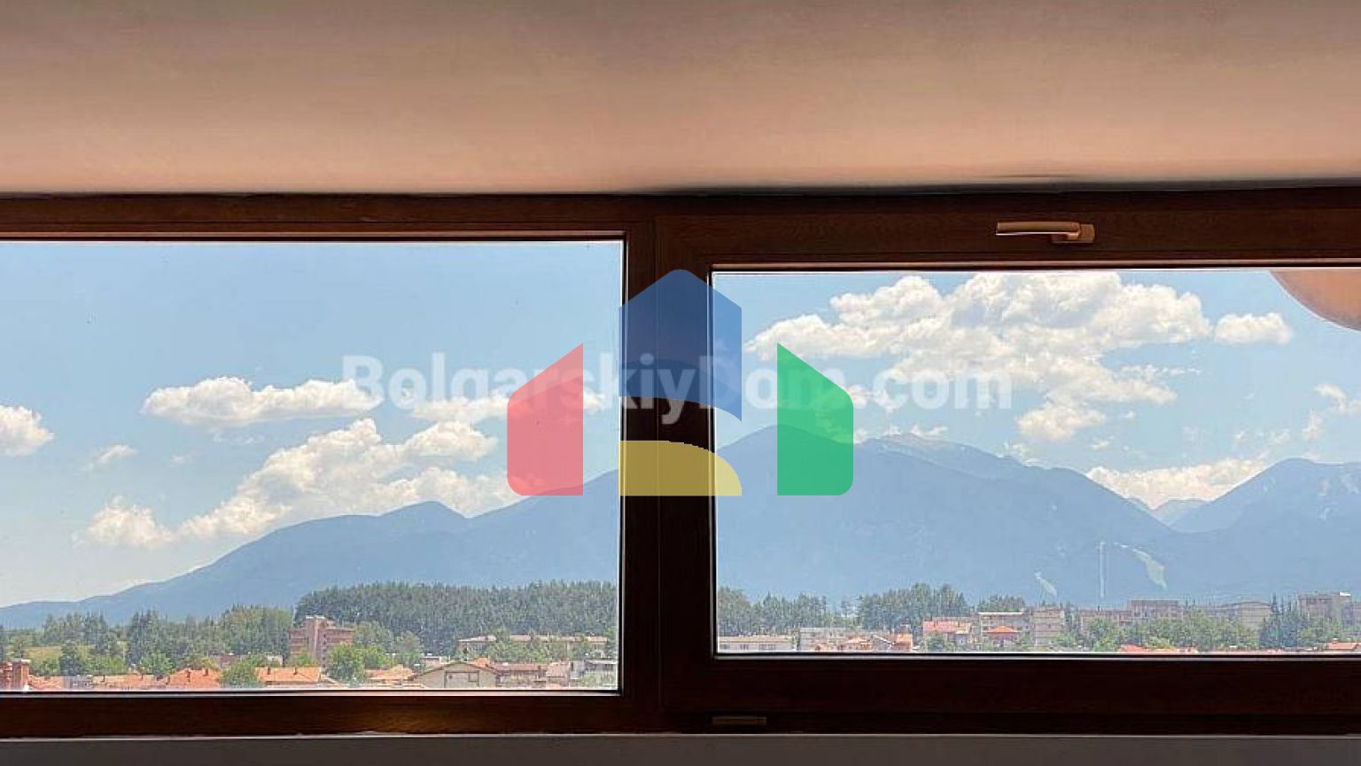 Двокімнатна квартира в Разлозі