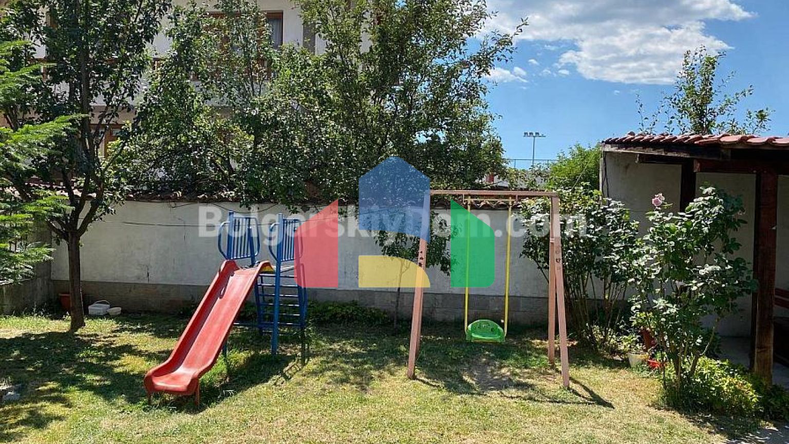 Двокімнатна квартира в Разлозі