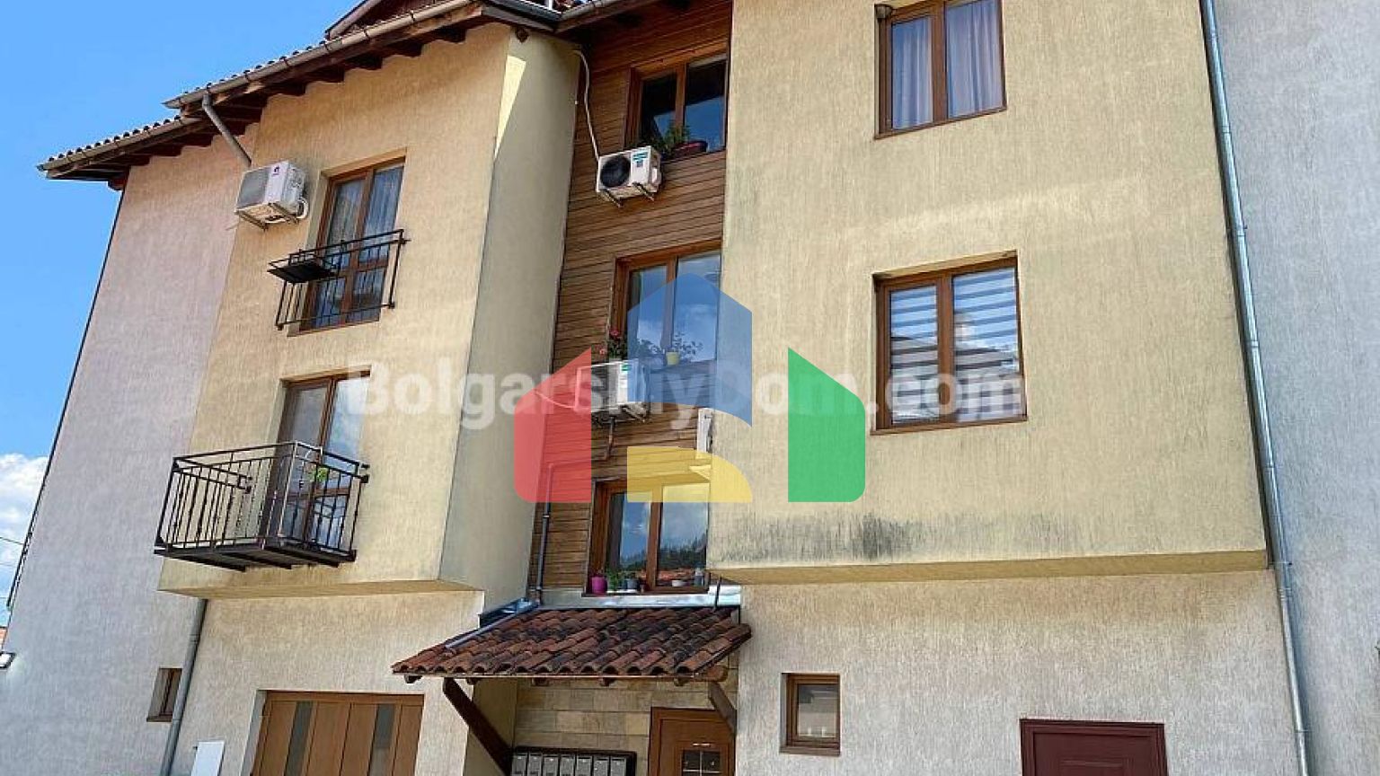 Двокімнатна квартира в Разлозі