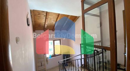 Двокімнатна квартира в Разлозі