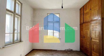 Four-room apartment in Burgas