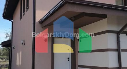 Дом в селе Полски Извор