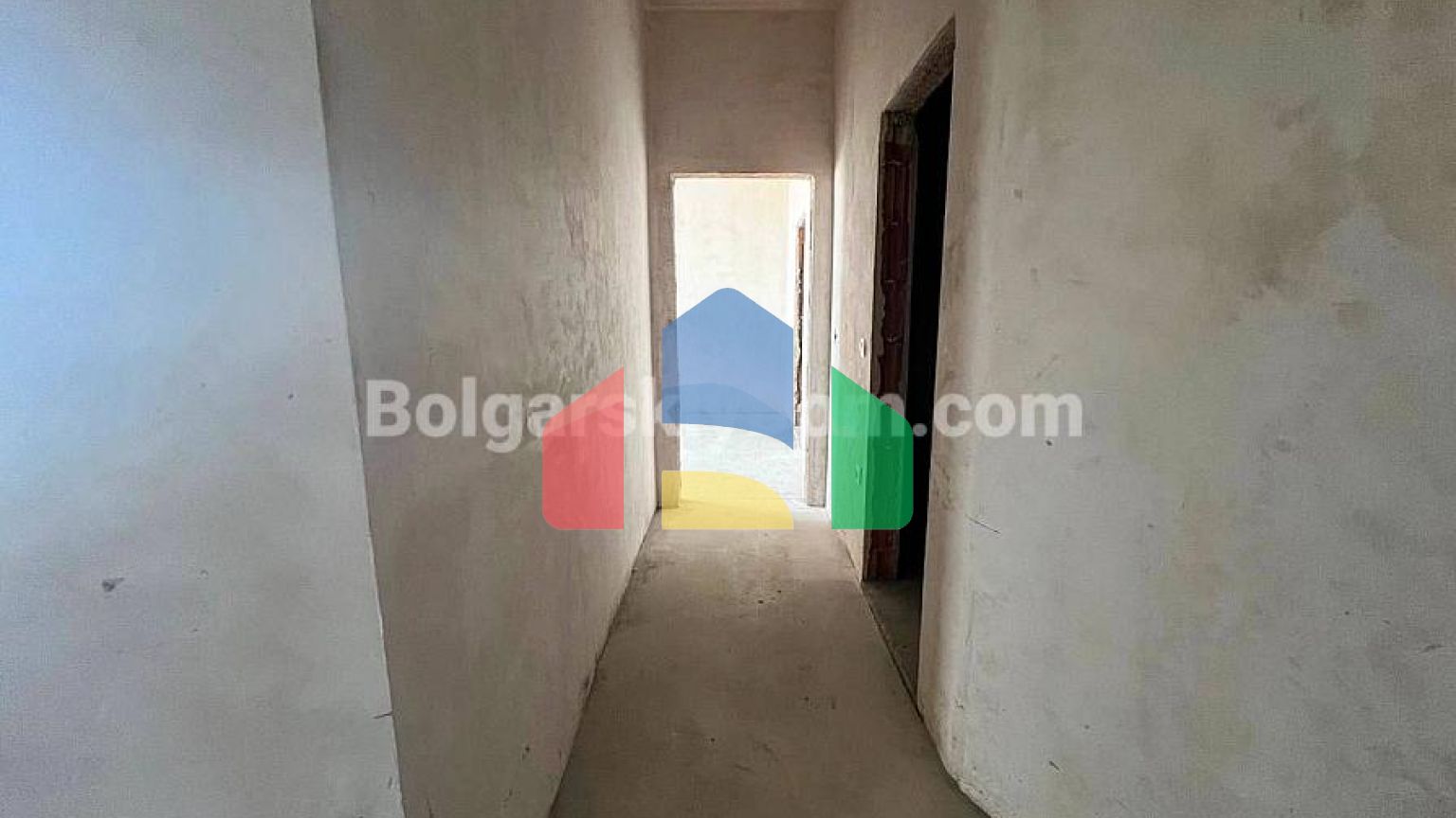 Чотирикімнатний пентхаус у Тіффані Резіденс