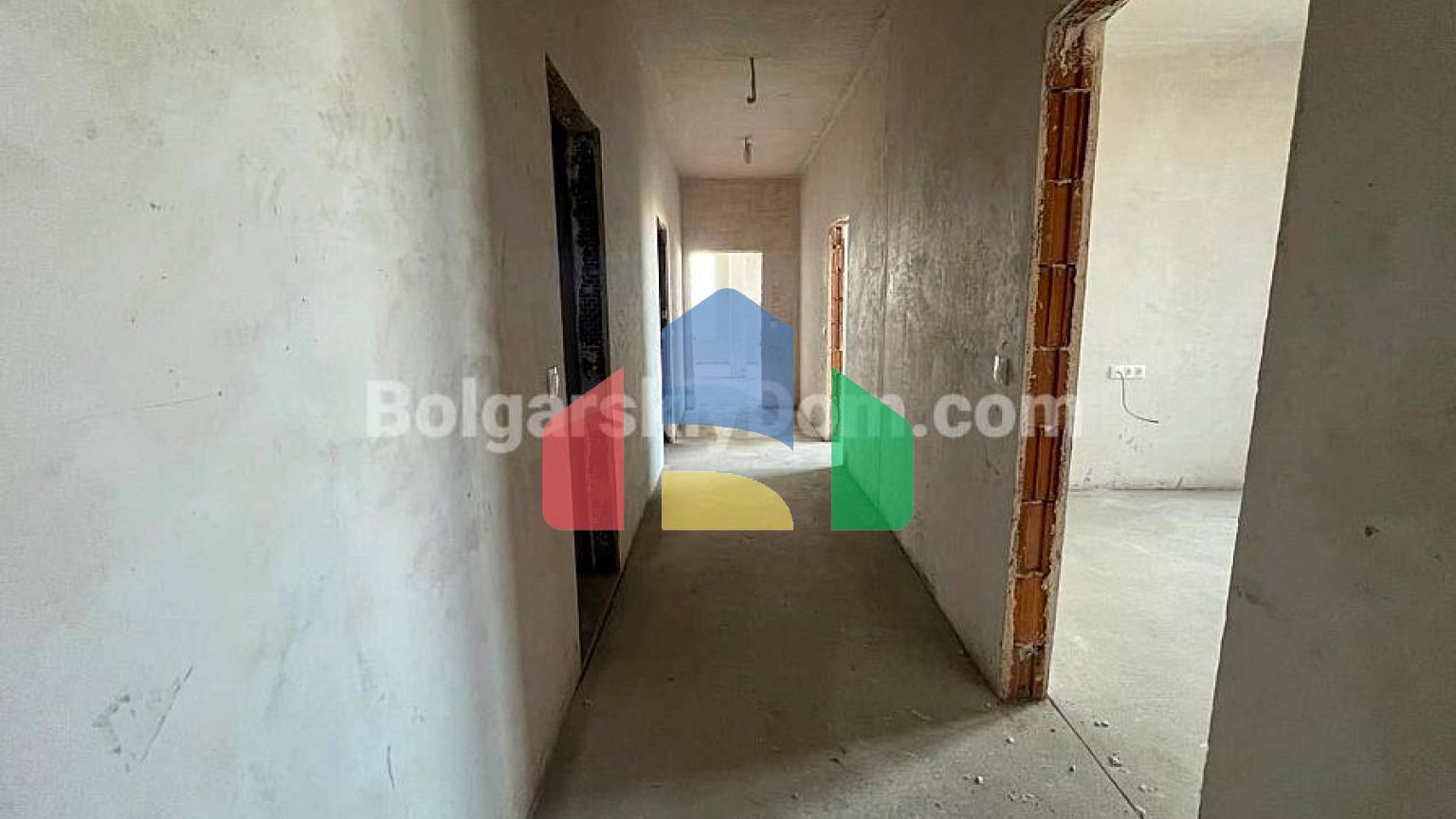 Чотирикімнатний пентхаус у Тіффані Резіденс