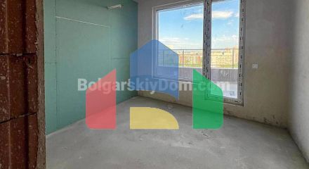 Чотирикімнатний пентхаус у Тіффані Резіденс