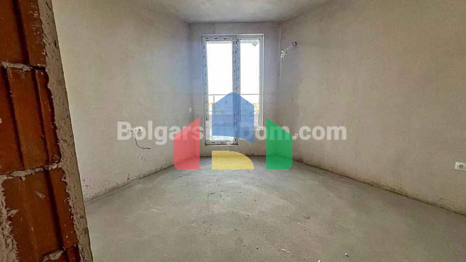 Чотирикімнатний пентхаус у Тіффані Резіденс