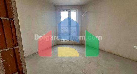 Чотирикімнатний пентхаус у Тіффані Резіденс