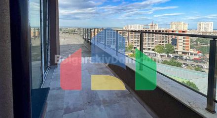 Чотирикімнатний пентхаус у Тіффані Резіденс