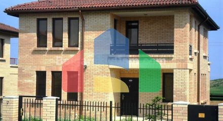 Котедж в Олександрове