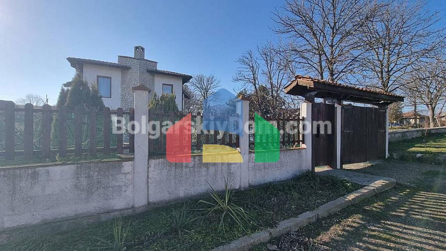 Дом в селе Бата