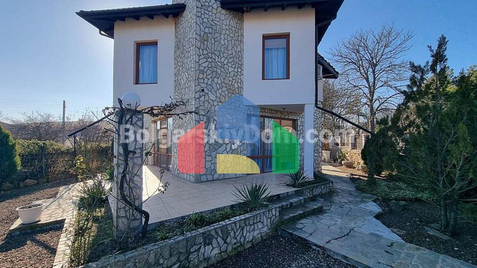 Дом в селе Бата