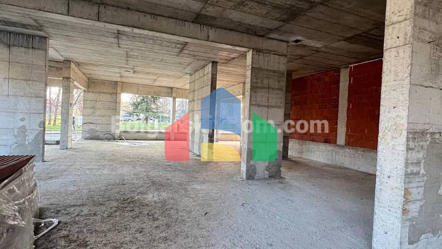 Торгове приміщення в Зорниця