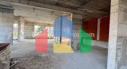 Торгове приміщення в Зорниця