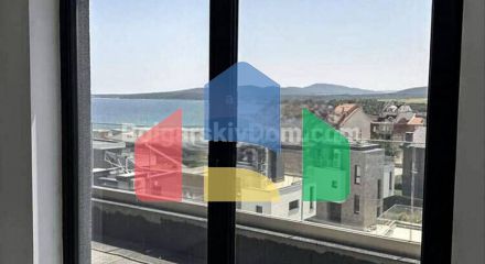 Трехкомнатная квартира в Крайморие