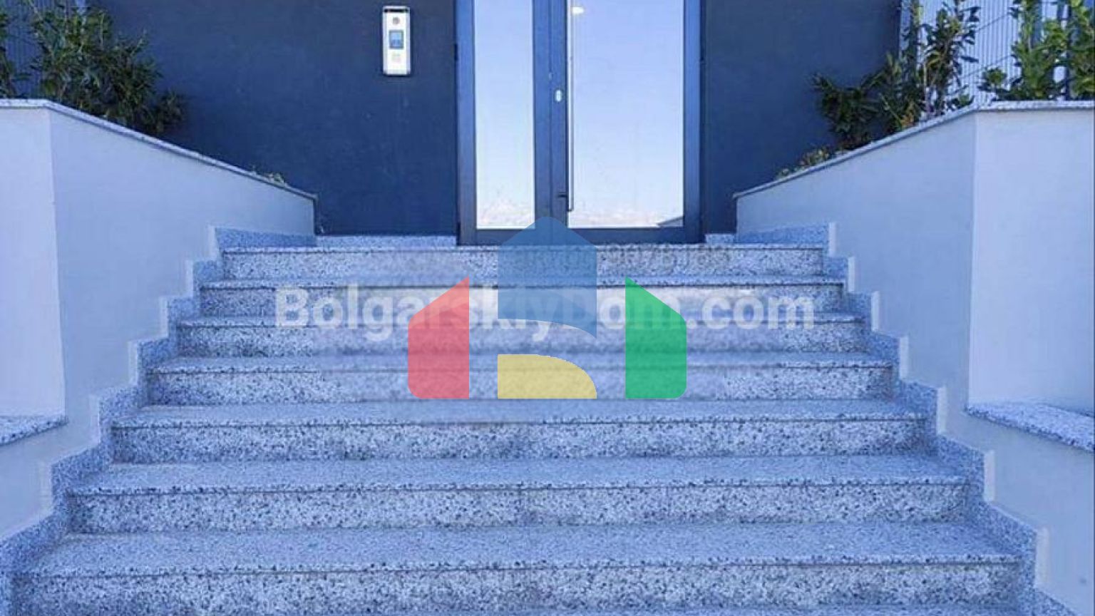 Трикімнатна квартира в Крайморії