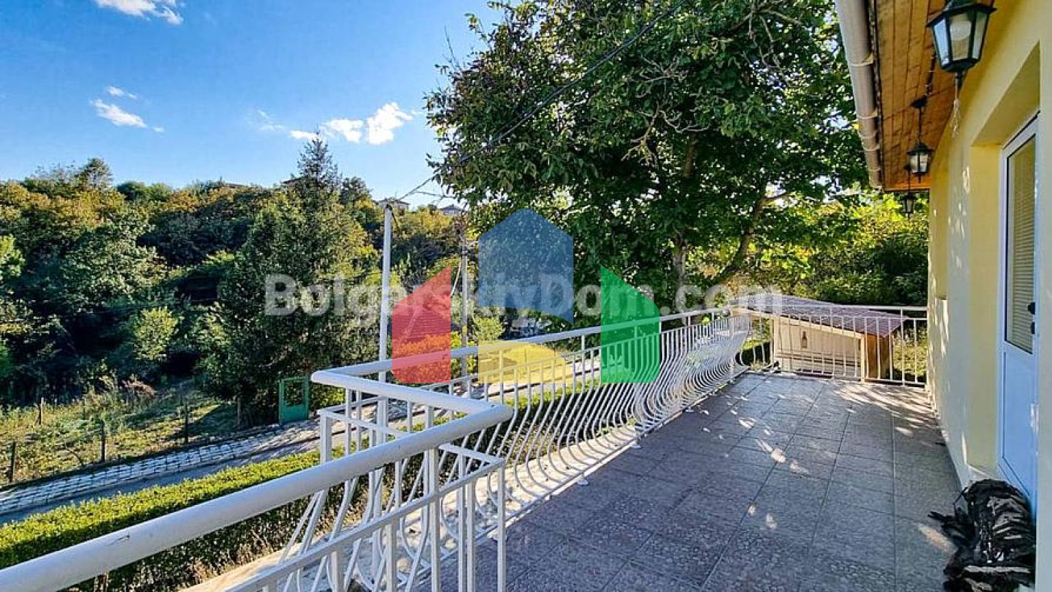 Дом в Ново Паничарево