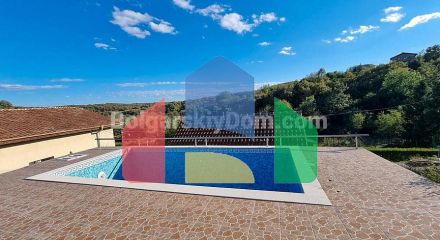 Дом в Ново Паничарево