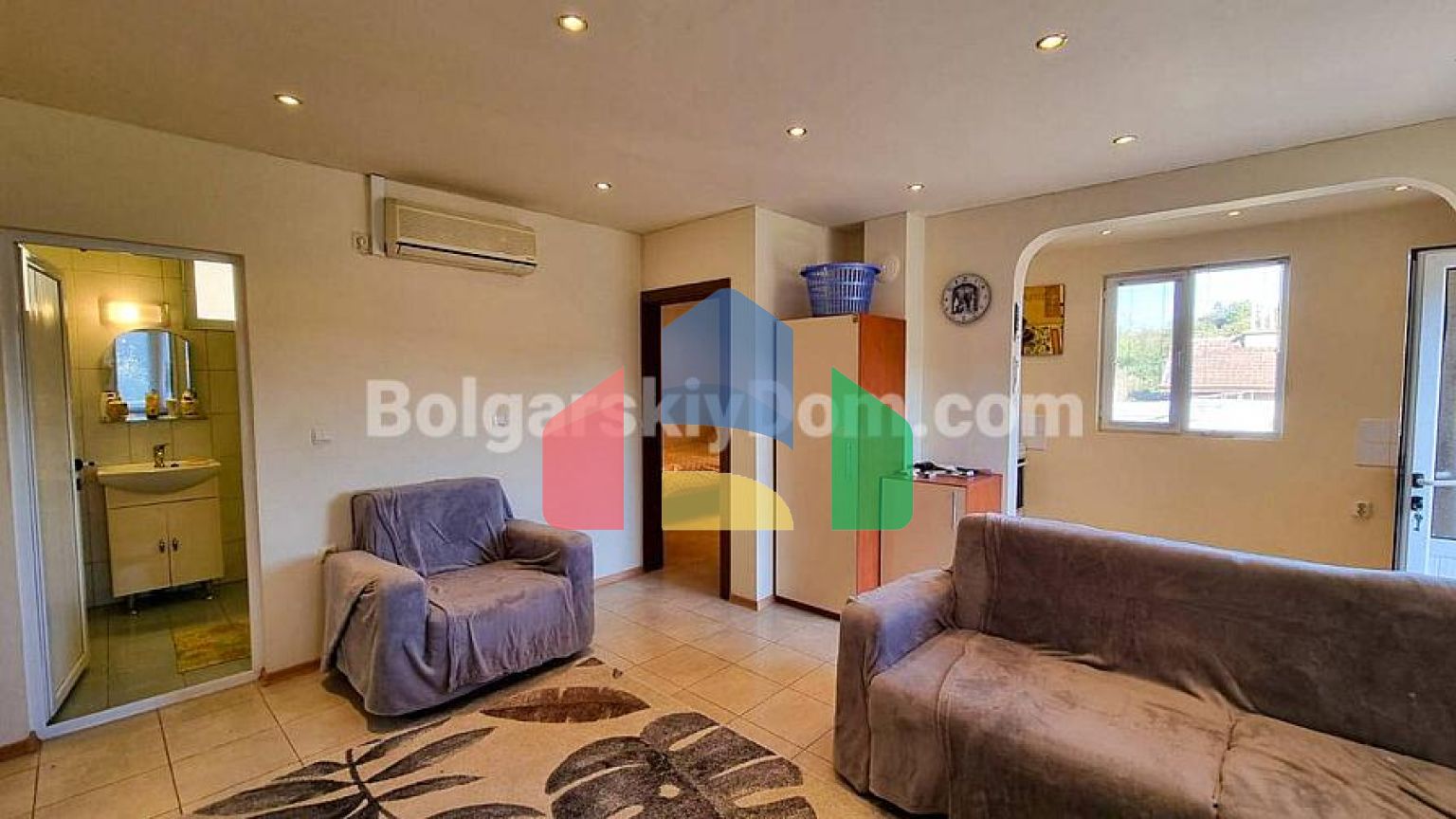 Дом в Ново Паничарево