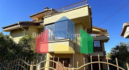 Будинок в Банево