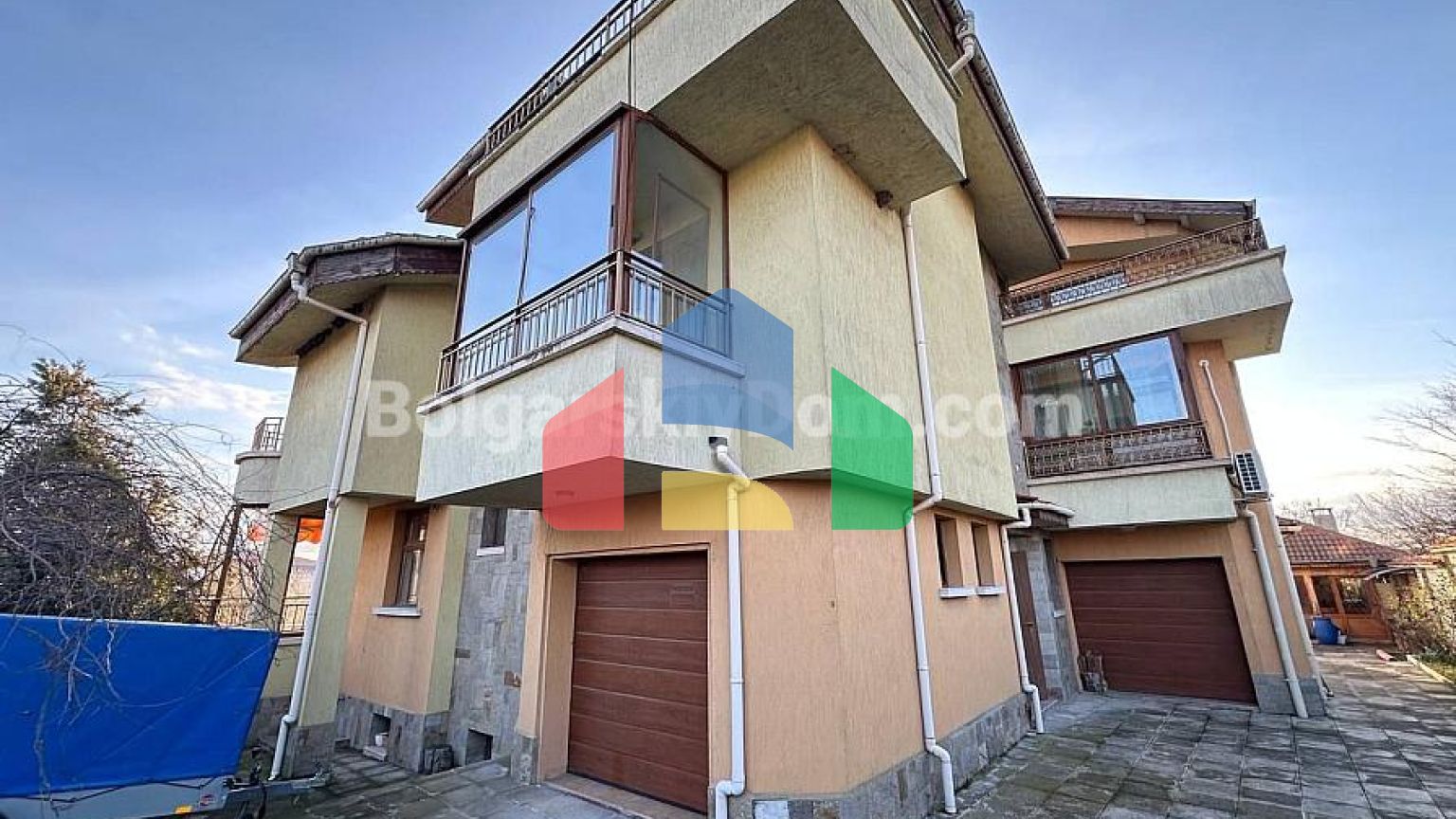 Будинок в Банево