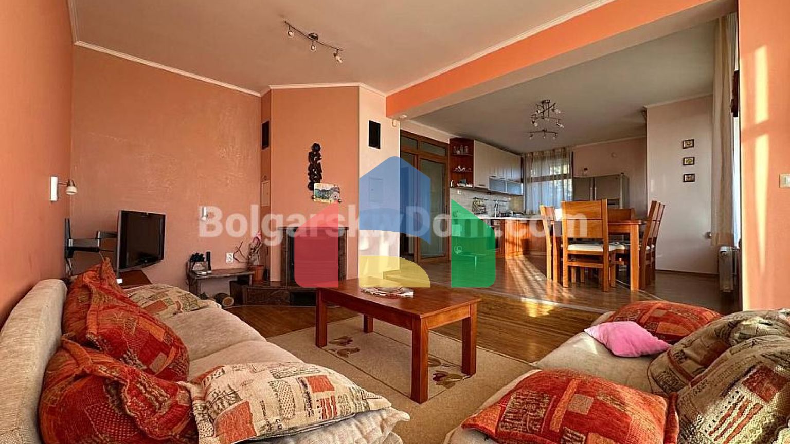 Будинок в Банево