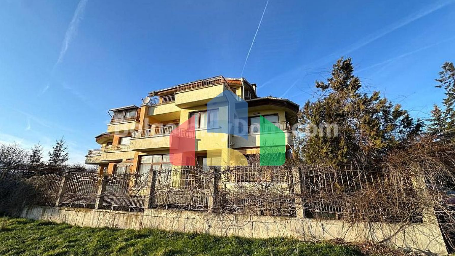 Будинок в Банево