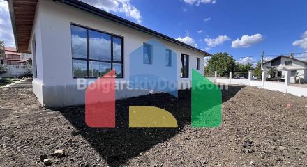 Будинок в Александрово