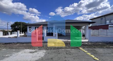 Будинок в Александрово