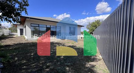 Будинок в Александрово