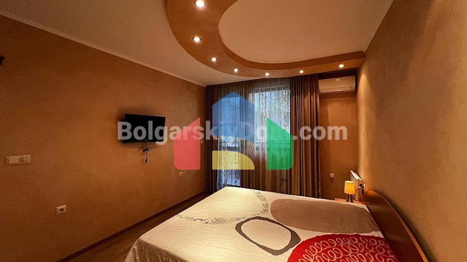 Трикімнатна квартира в Бургасі