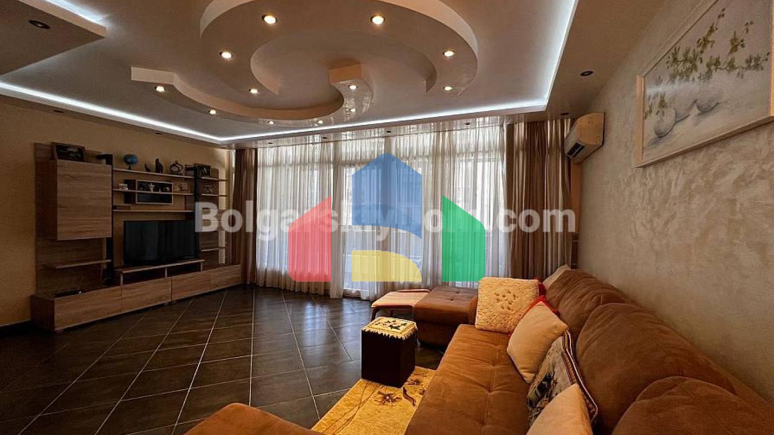 Трикімнатна квартира в Бургасі