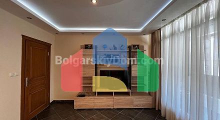 Трикімнатна квартира в Бургасі