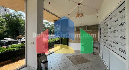 Офіс в житловому комплексі